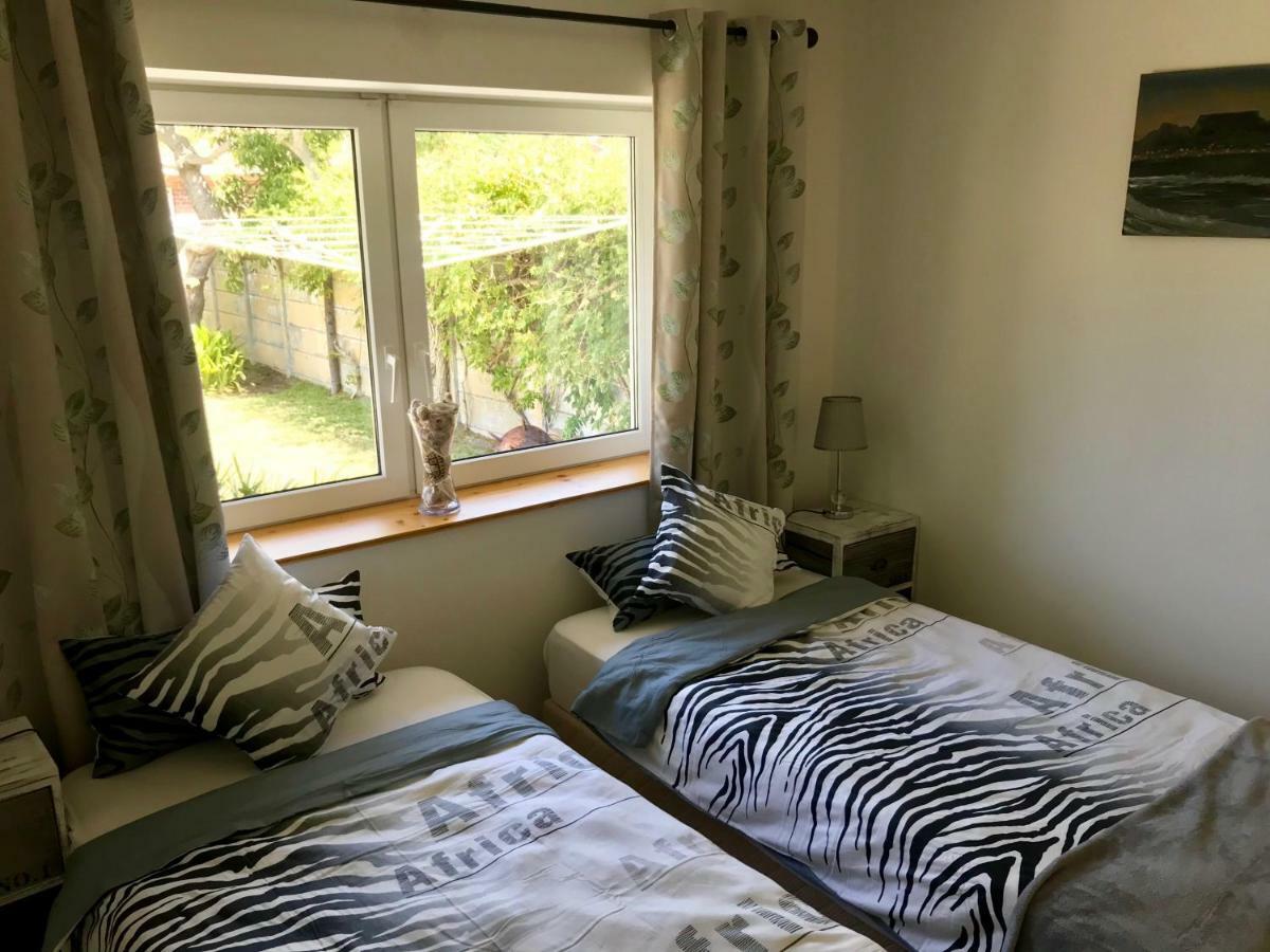 African Holiday Home In Table View Cape Town Luaran gambar