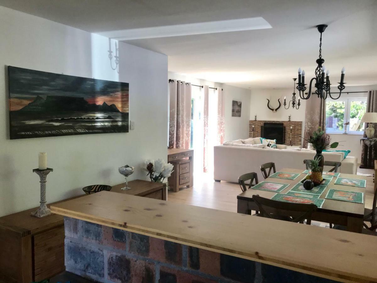 African Holiday Home In Table View Cape Town Luaran gambar